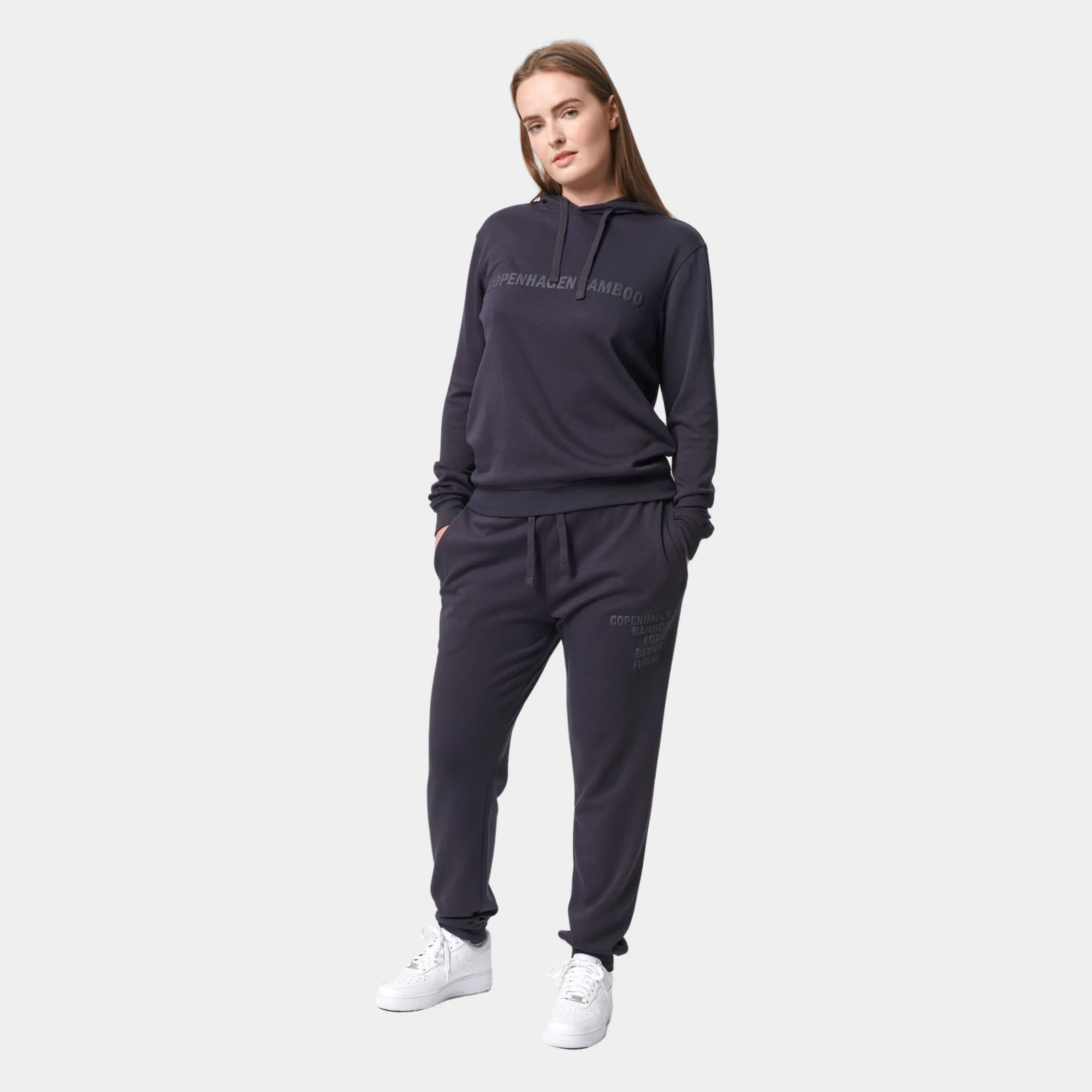 Copenhagen Bamboo Bambus hoodie joggingsæt i med logo til damer fra*Dame Joggingsæt