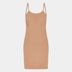 Copenhagen Bamboo Tan bambus underkjole med tynde stropper fra*Dame Underkjoler